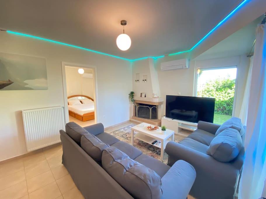 Cozy 2 Room Apartment With Garden Near Athens Air-Port Artemida  Esterno foto