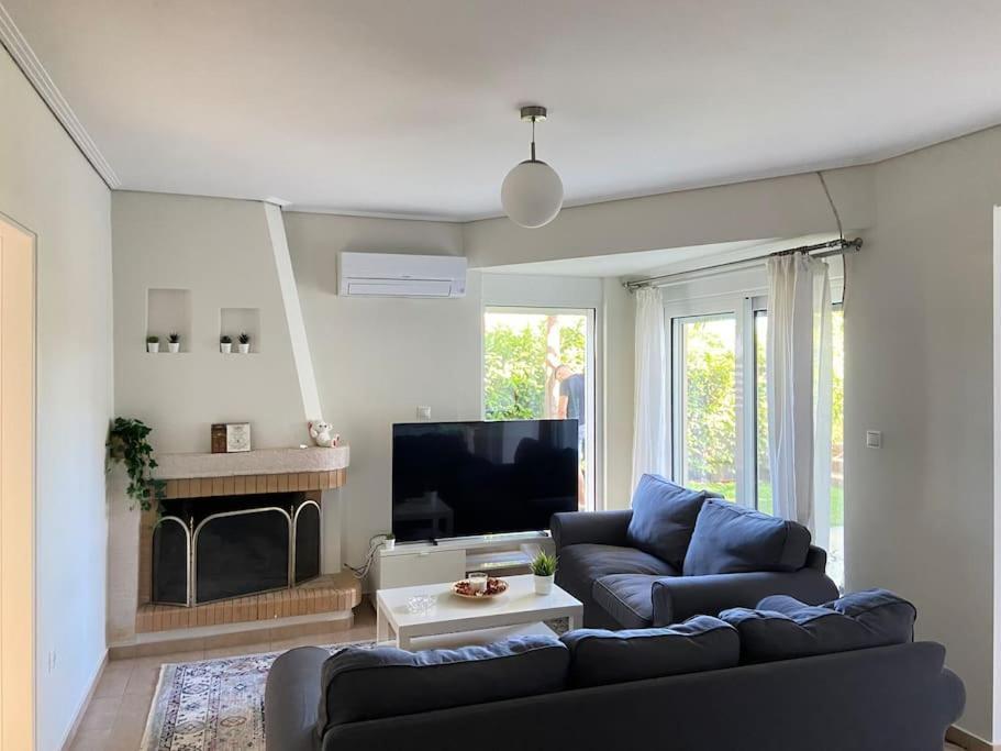Cozy 2 Room Apartment With Garden Near Athens Air-Port Artemida  Esterno foto