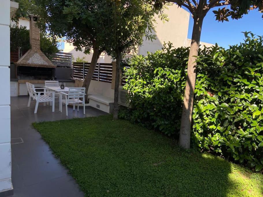 Cozy 2 Room Apartment With Garden Near Athens Air-Port Artemida  Esterno foto