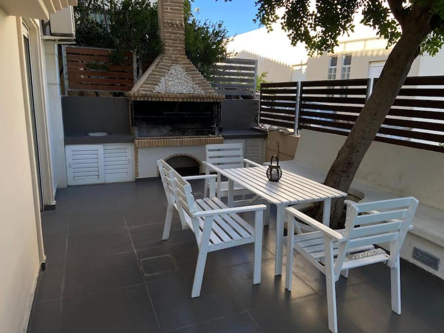 Cozy 2 Room Apartment With Garden Near Athens Air-Port Artemida  Esterno foto